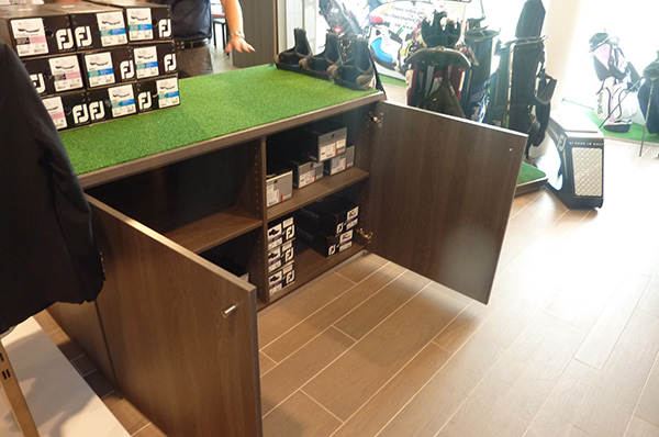 Meuble centrale pro shop - rangement